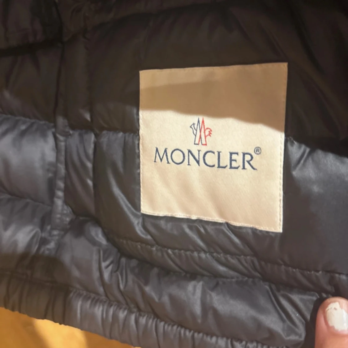 Mörkblå Moncler dunjacka med dragkedja - 2