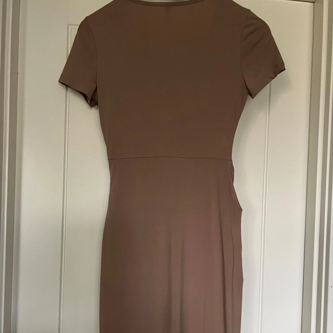 Beige klänning  - 1