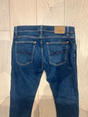 Nudie jeans - Skick: 9/10 | modell: tight terry | size 32/32 men sitter som 31/32 i slim fit 
