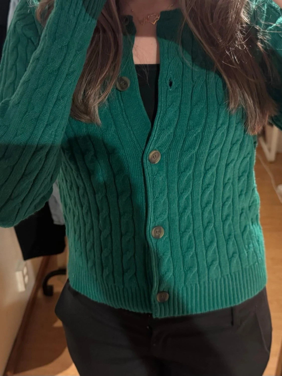 Grön stickad kofta från Lindex - 2