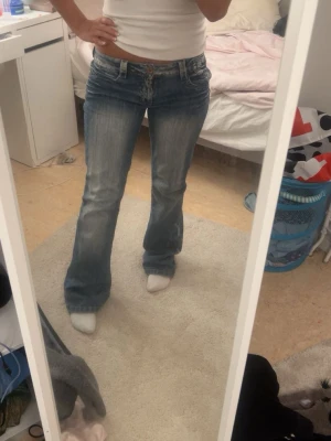 Lågmidjade jeans  - Super coola jeans från grease jeans.