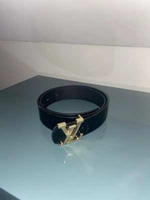 Svart snygg bälte 105cm - Snygg svart bälte 105cm