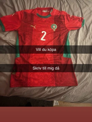 Marocko fotbollströja Puma röd - Skriv för mer detaljer och kan inte sälja billigare än ordinarie priset 200 kr