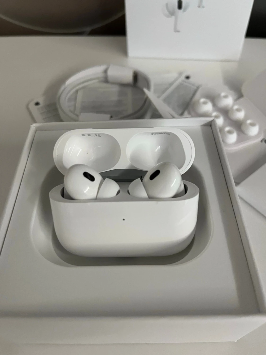 Apple AirPods Pro trådlösa hörlurar - 1