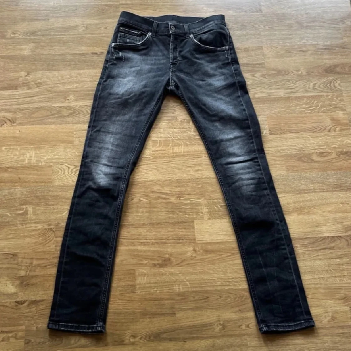Mörkgrå dondup jeans med slitningar - 1