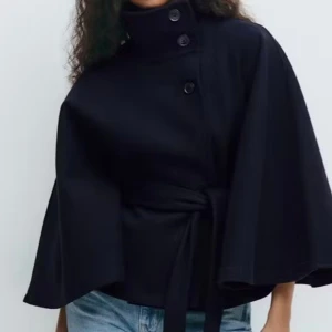 Belt cape jacket  - Helt ny och oanvänd - finns på V!nt3d med samma användarnamn 💕