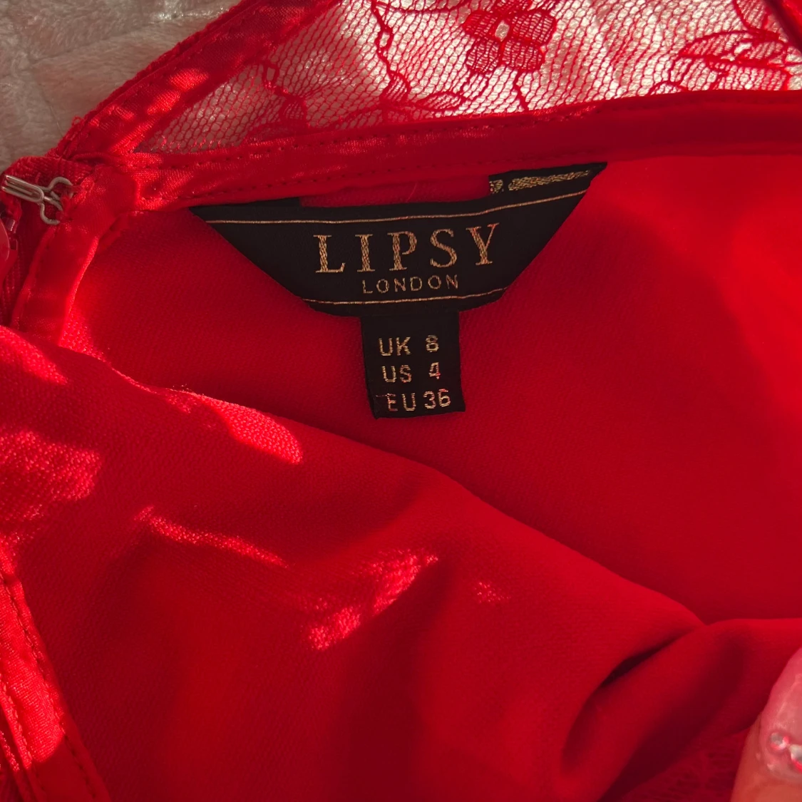 Röd spetsklänning från Lipsy London - 1