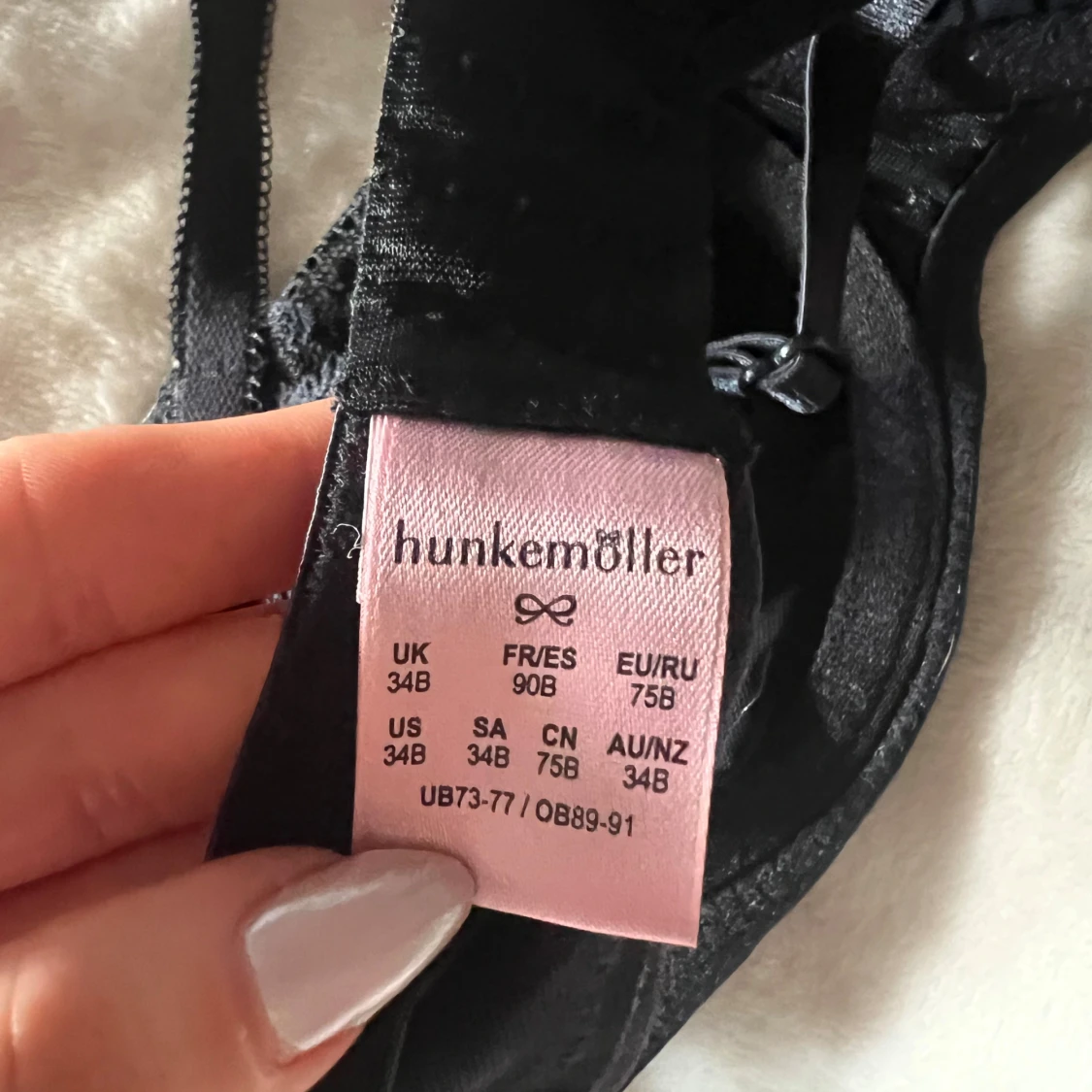 Svart spets-bh från Hunkemöller 75B - 2