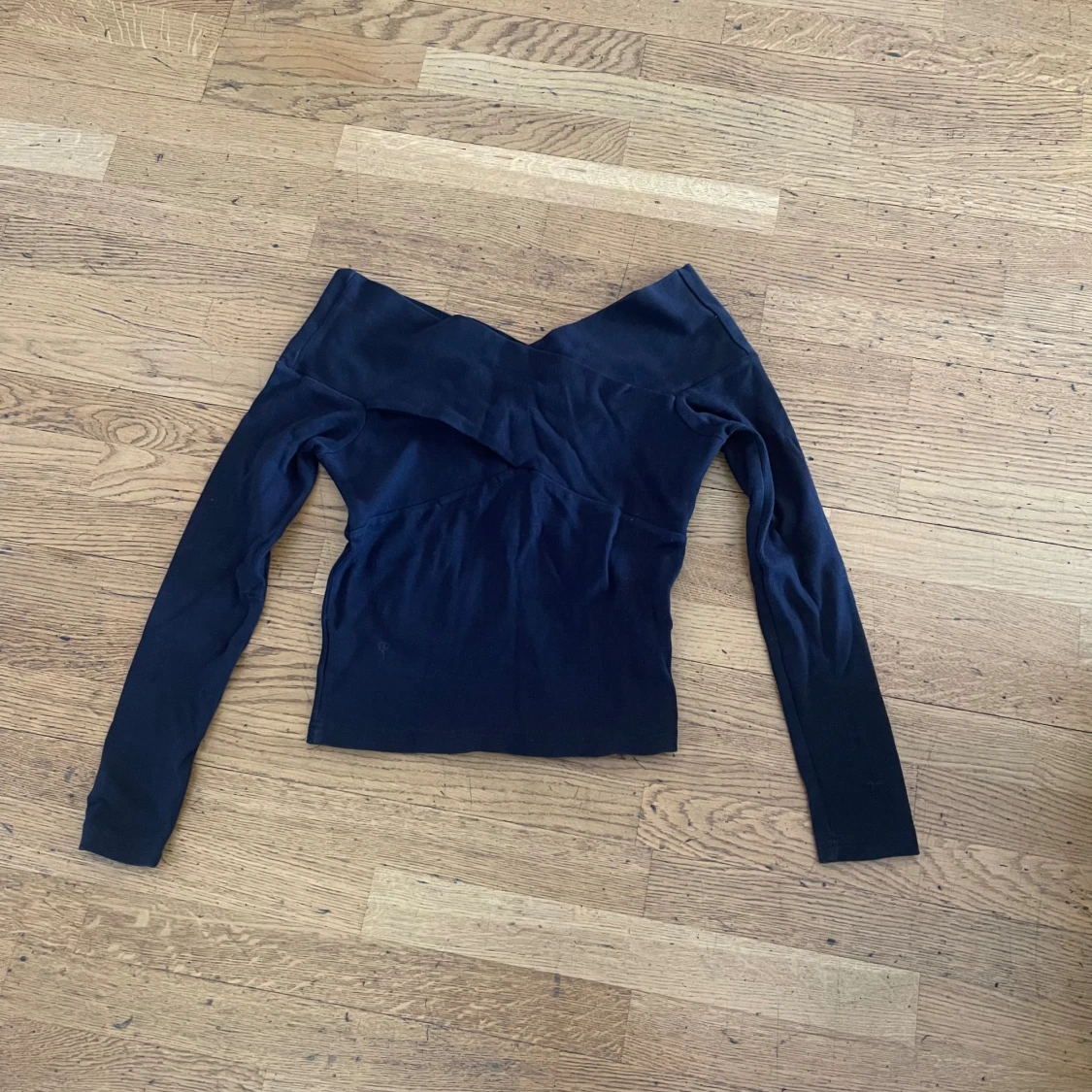 Svart offshoulder topp från Bik Bok - 4