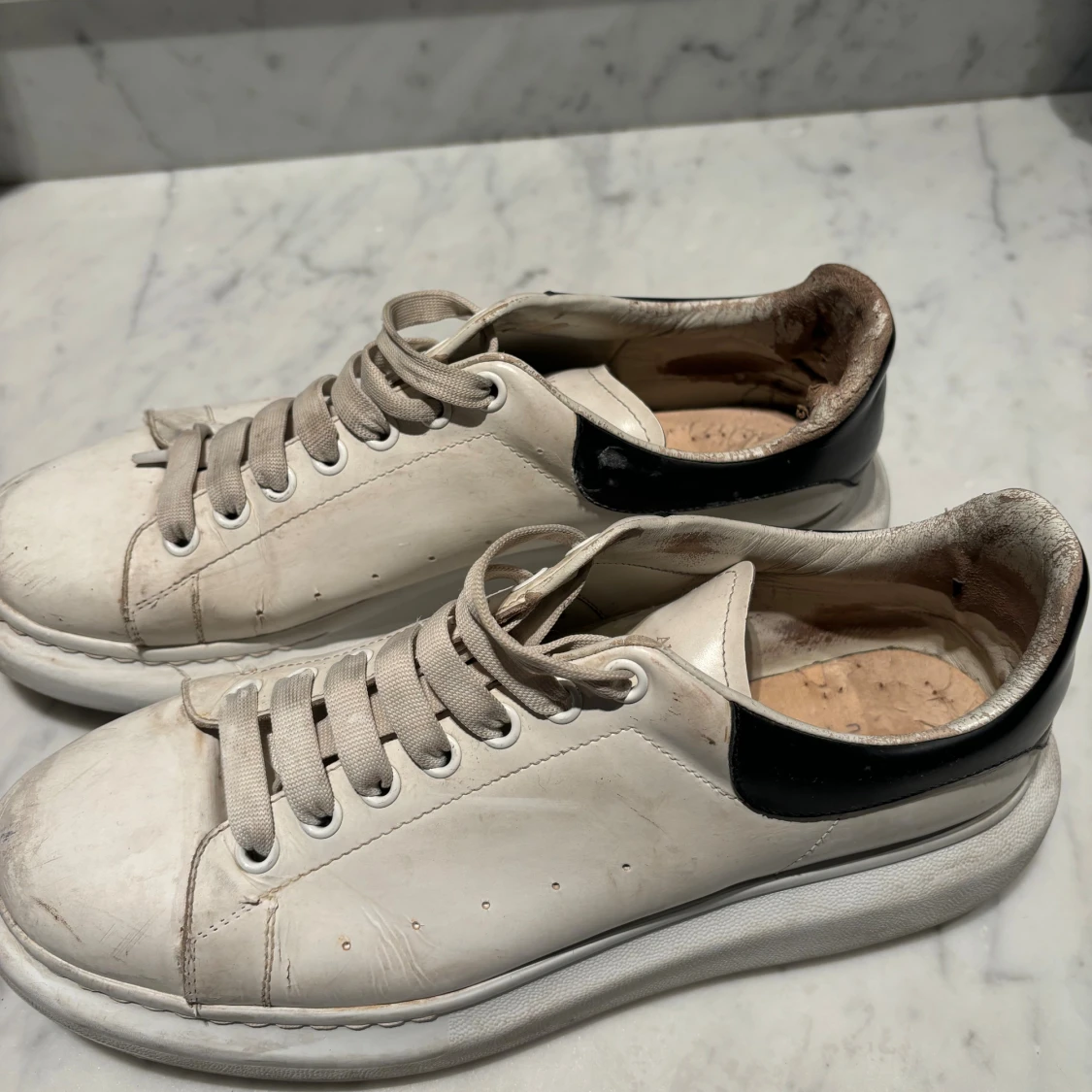 Alexander McQueen vita sneakers