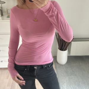 Rosa intimisimi topp - aldrig använd så inga defekter 🥰jätte mjuk och mysig