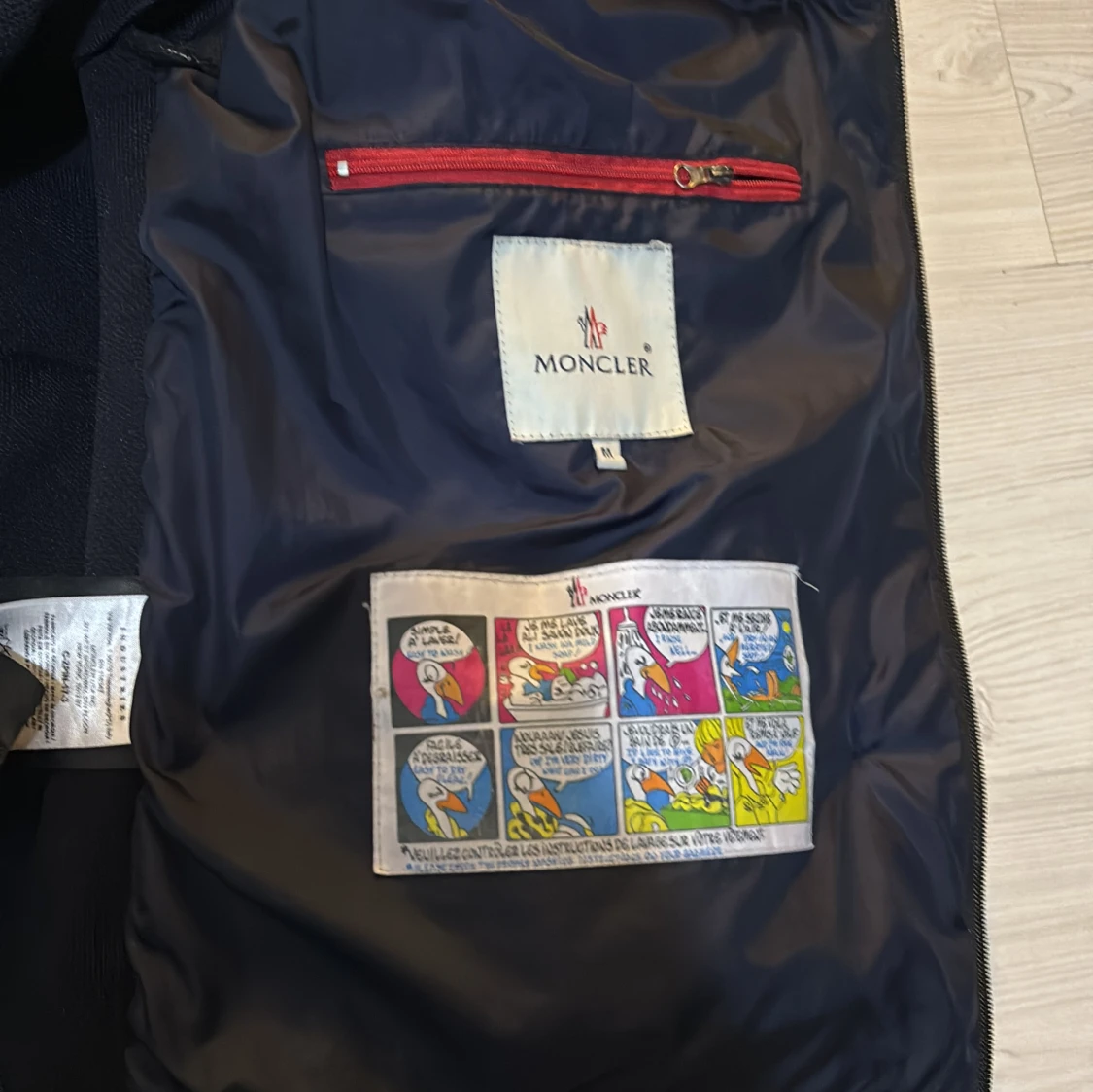   Moncler cardigan svart utan luva  - 2