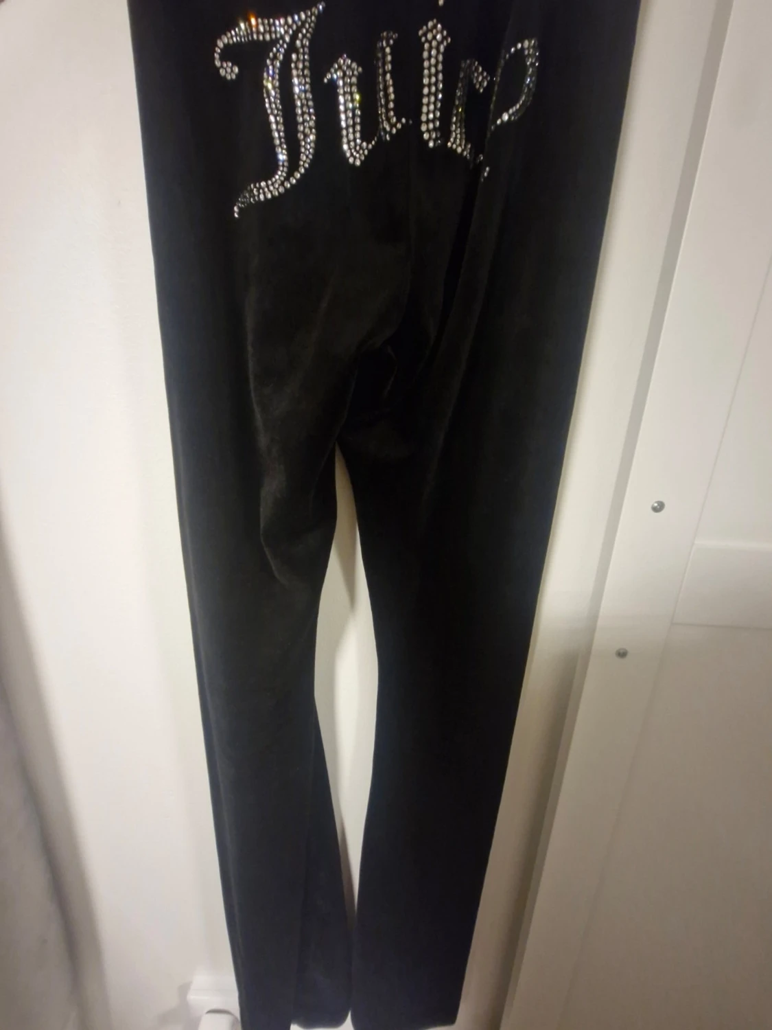 Svarta velourbyxor Juicy Couture XS - 1