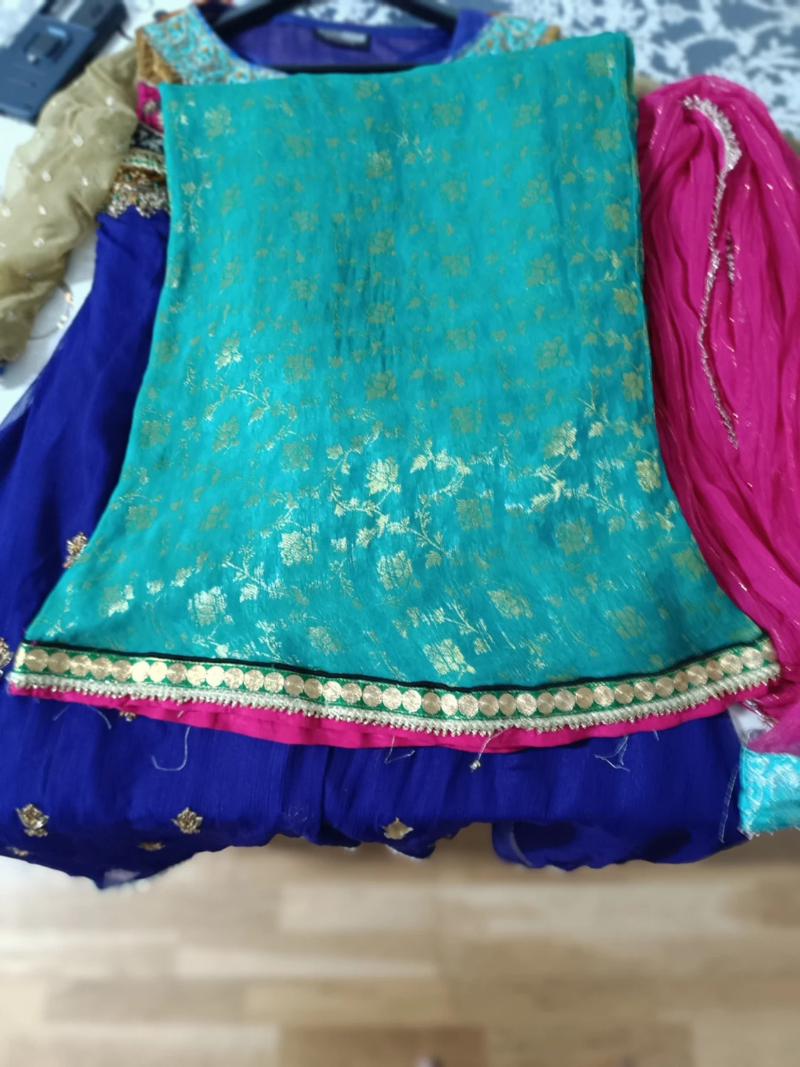 Blå långklänning med broderi och paljetter - 3