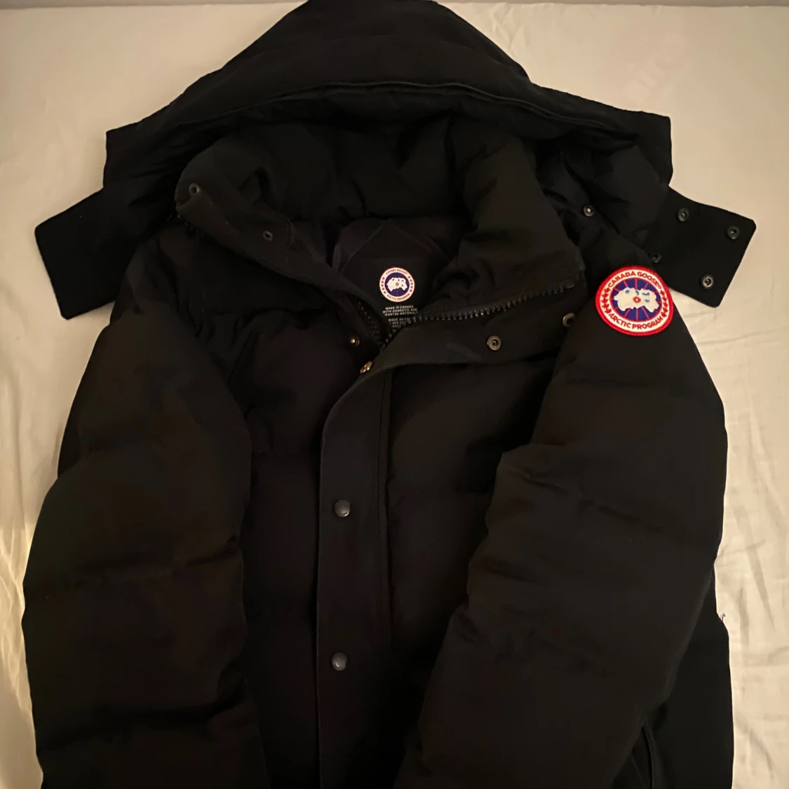 Svart dunjacka från Canada Goose
