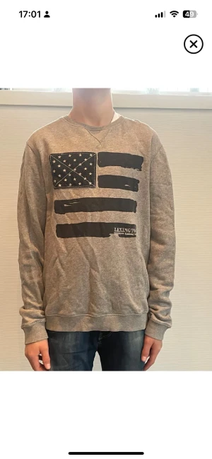 Lexington full zip tröja -  Lexington full zip tröja herr| storlek:M| pris: 499kr| skick:10/10| hör av dig vid Minsta lilla fundering eller fråga|