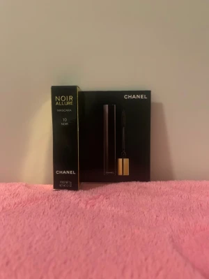 Chanel mascara i 10 Noir - Ny och oanvänd
