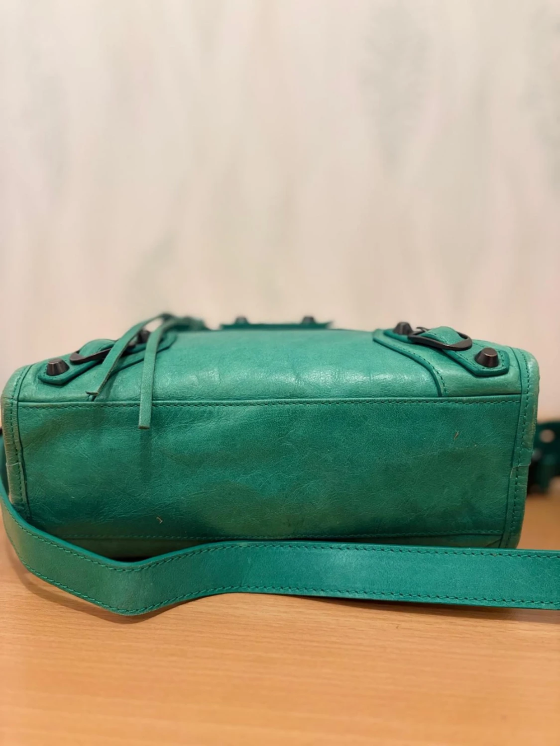 Grön handväska i skinn - 2