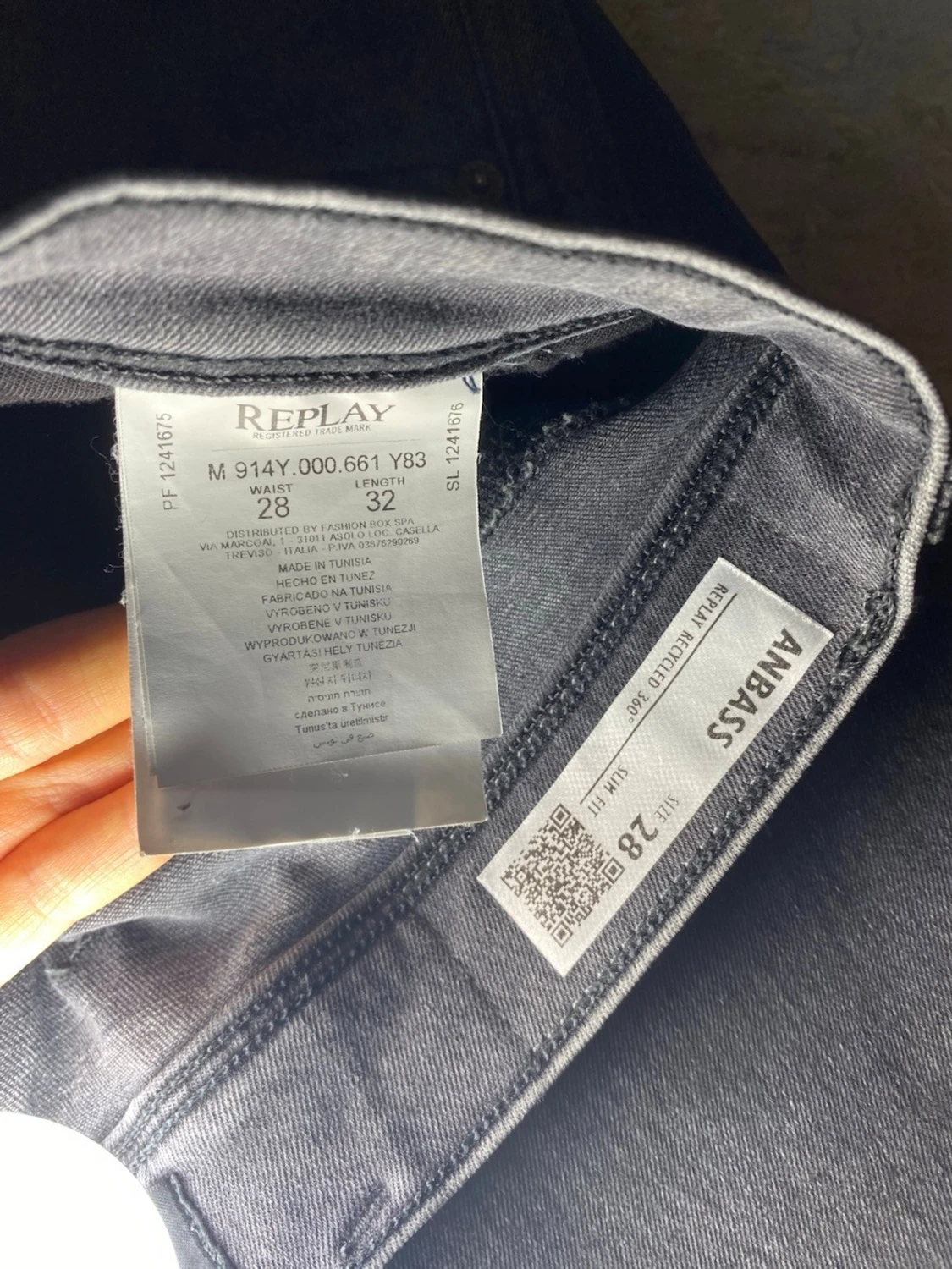 Svarta Replay Anbass jeans - 4