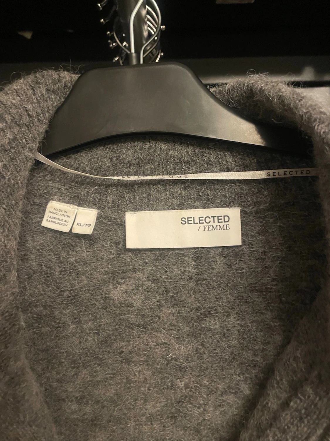 Grå stickad kofta från Selected Femme - 2