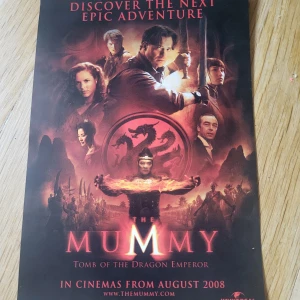 Vintage The Mummy ad - In great shape for the universal or the The Mummy lover. Only value is as a collector's item.  Bundle discounts: two items 10% off (automatic) three items 15% off, five items 20% off. Message me before purchasing 3+ items for discount.