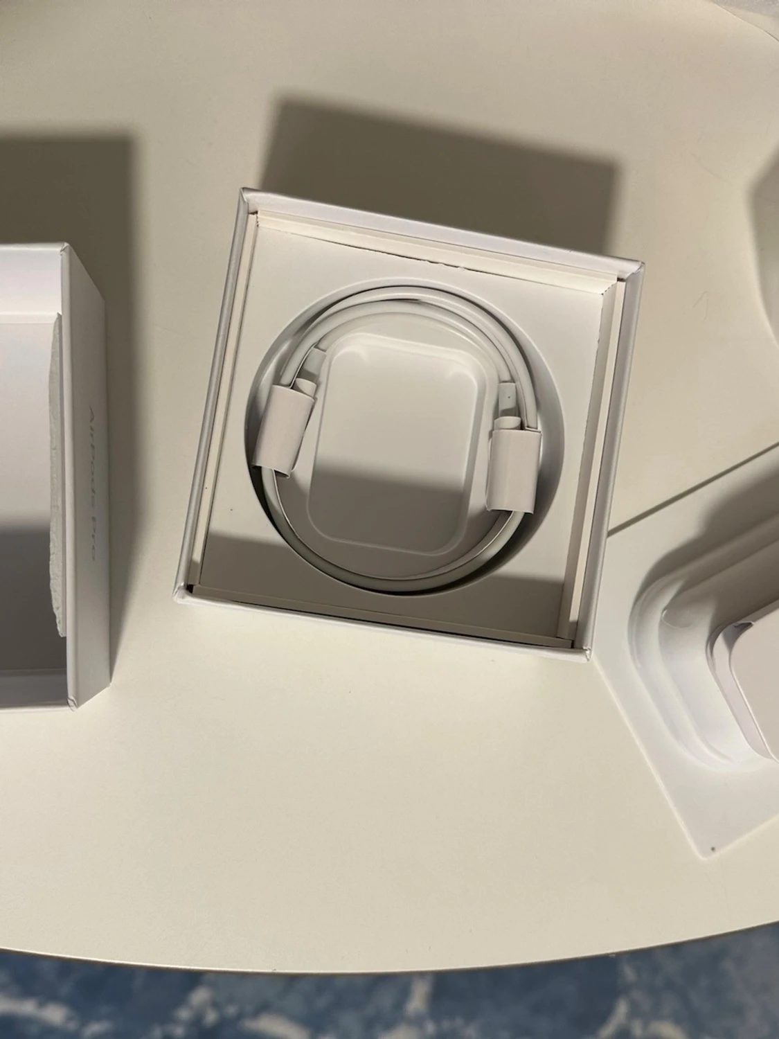 AirPods Pro Gen 2 - 4