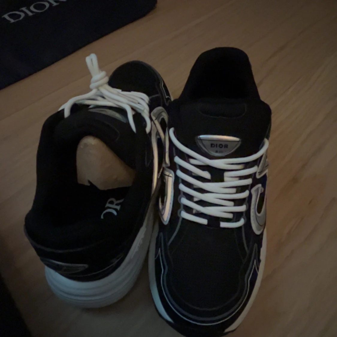 Svarta Dior sneakers med reflekterande detaljer - 2