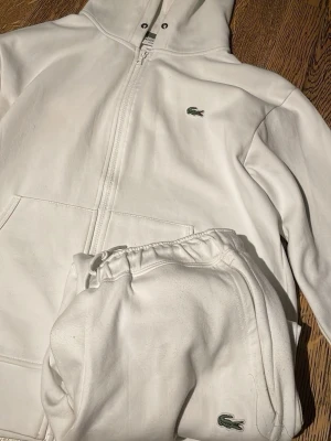 Lacoste tracksuit.  - Lacoste tracksuit 