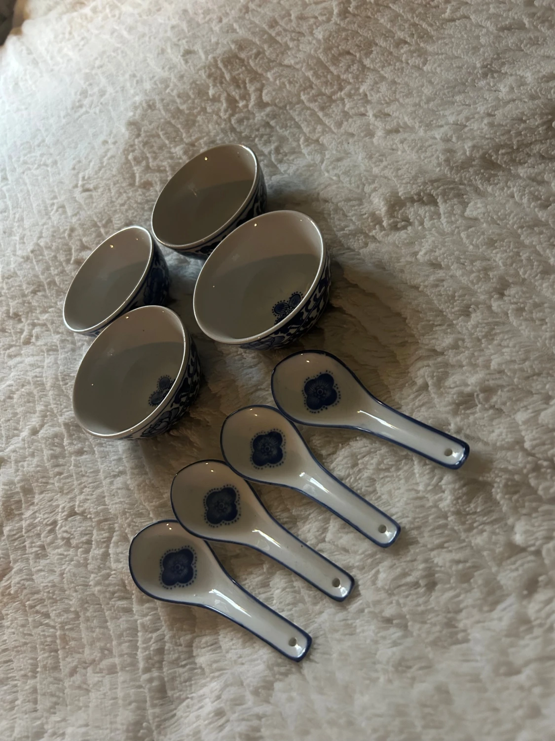 Skålar med skedar  - 1