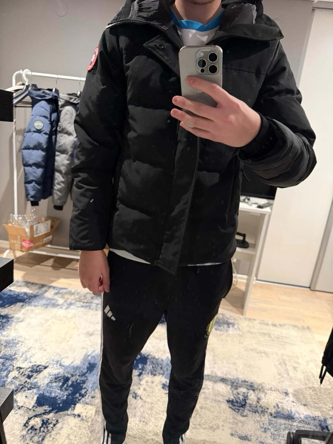 Svart canada goose macmillan - 5