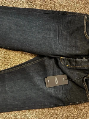 Neuw jeans - Säljer ett par omvända Neuw Jeans 