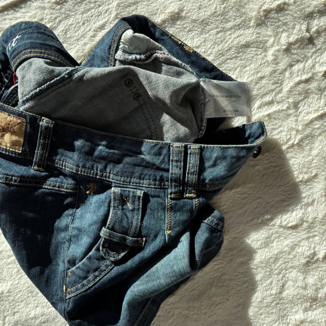 Jeanskjol från Esprit i mörk denim - 4