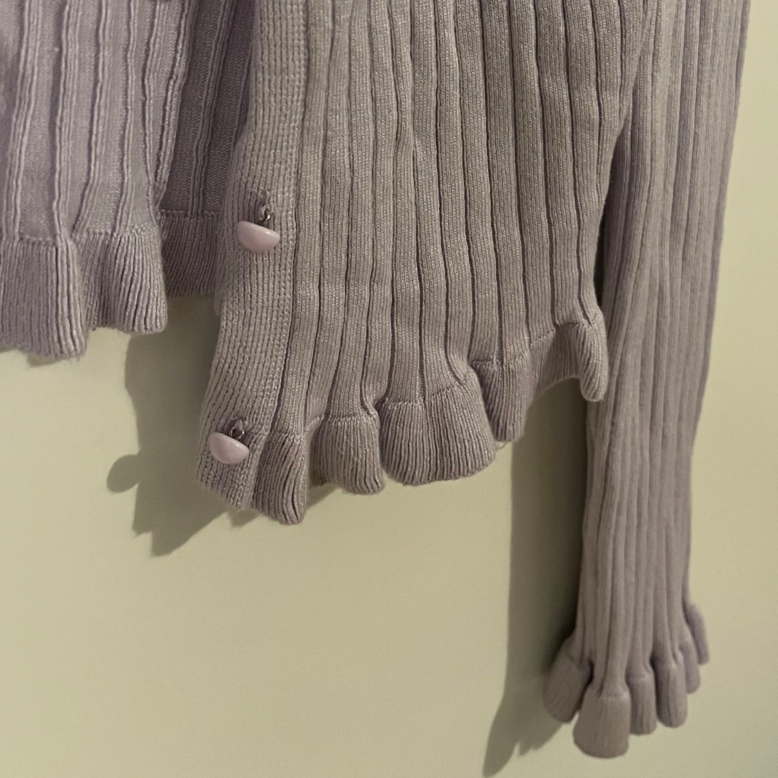 Ljuslila ribbad kofta från H&M - 1