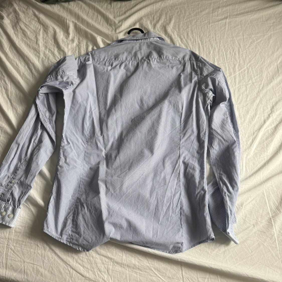 Randig skjorta från Tiger of Sweden - 2