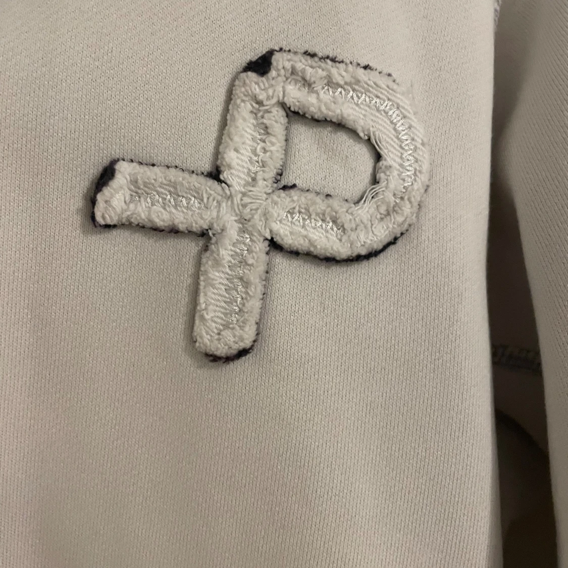 Vit hoodie från Pelle P med dragkedja - 4