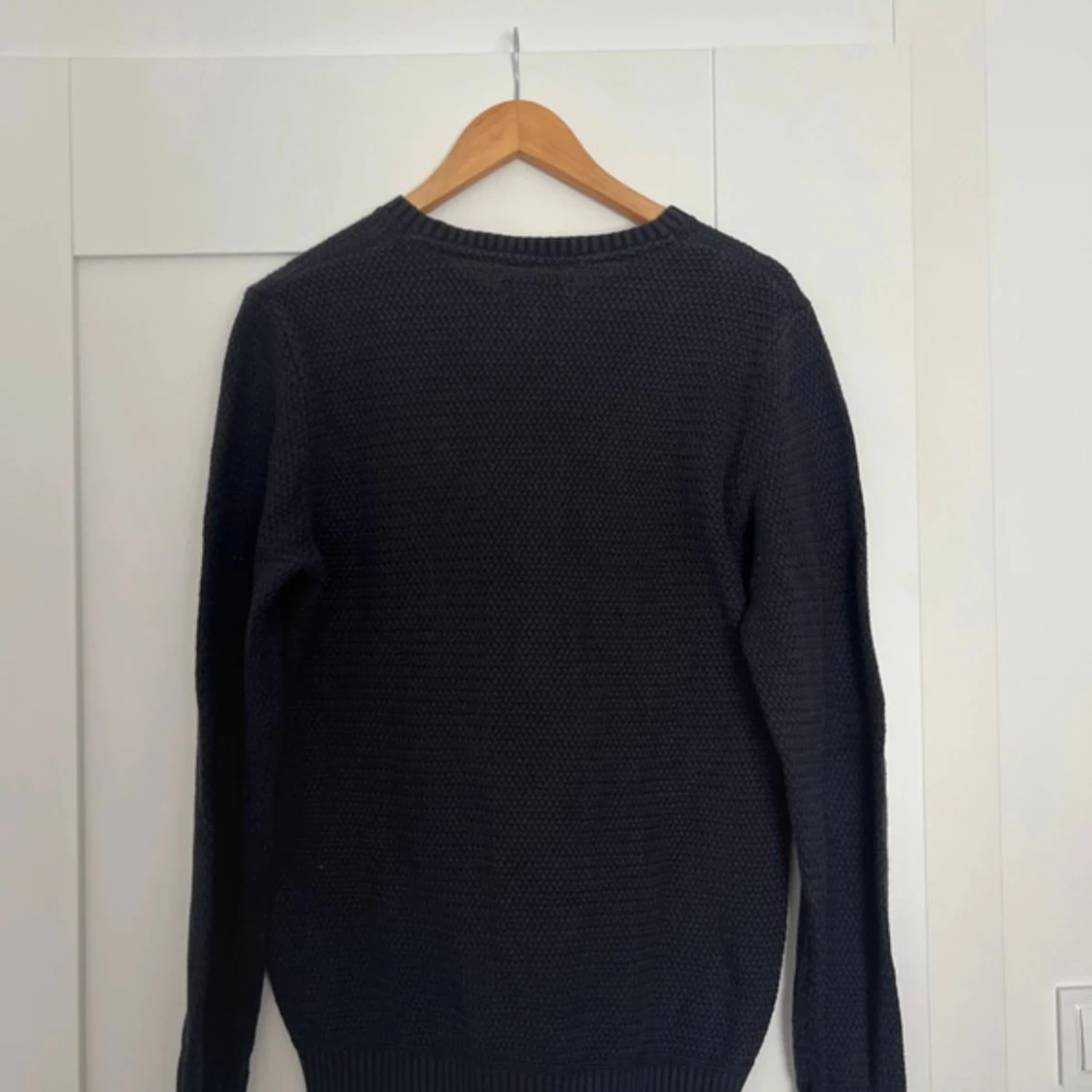 Mörkblå stickad tröja från Celio - 2