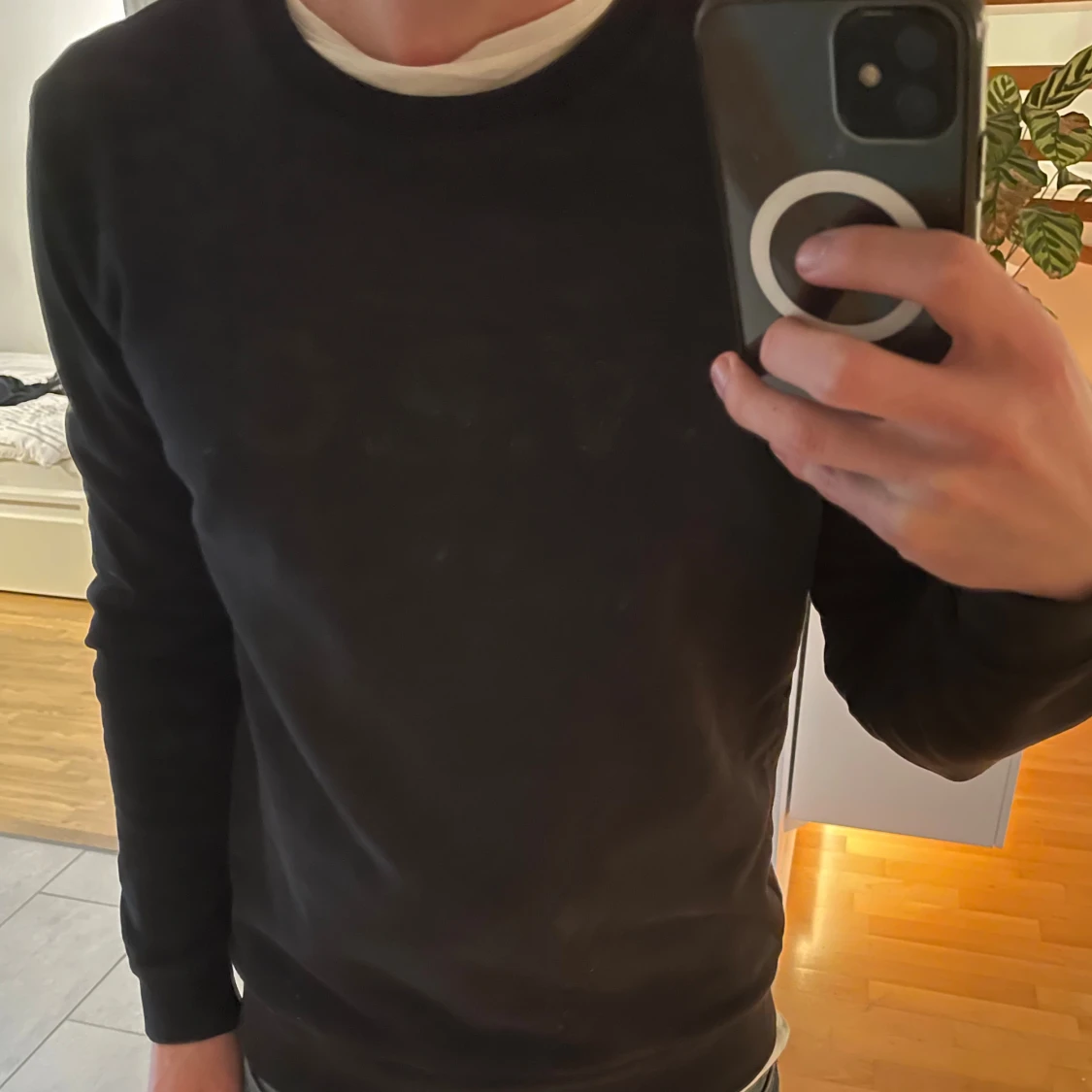 Svart sweatshirt från A.P.C.  - 1