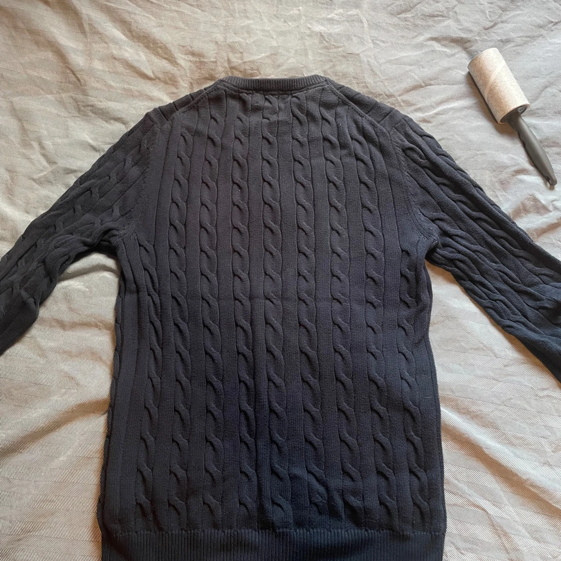 Mörkblå kabelstickad tröja Morris - 1