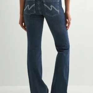 Snygga nelly jeans - Jättefina trendiga jeans från Nelly, pris kan diskuteras vid snabb affär💛