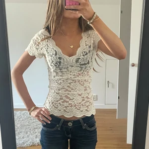 Spetstopp - Superfin spetstopp!! Väldigt lik den populära från Zara! Har sytt in den för en tightare passform💕