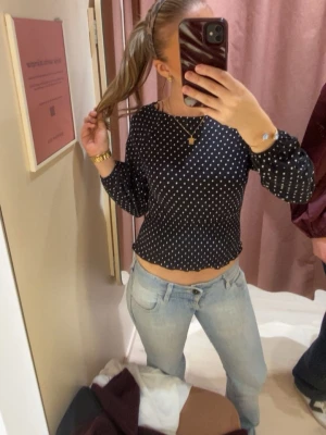 Blåa jeans  - Super fina lågmidjade.