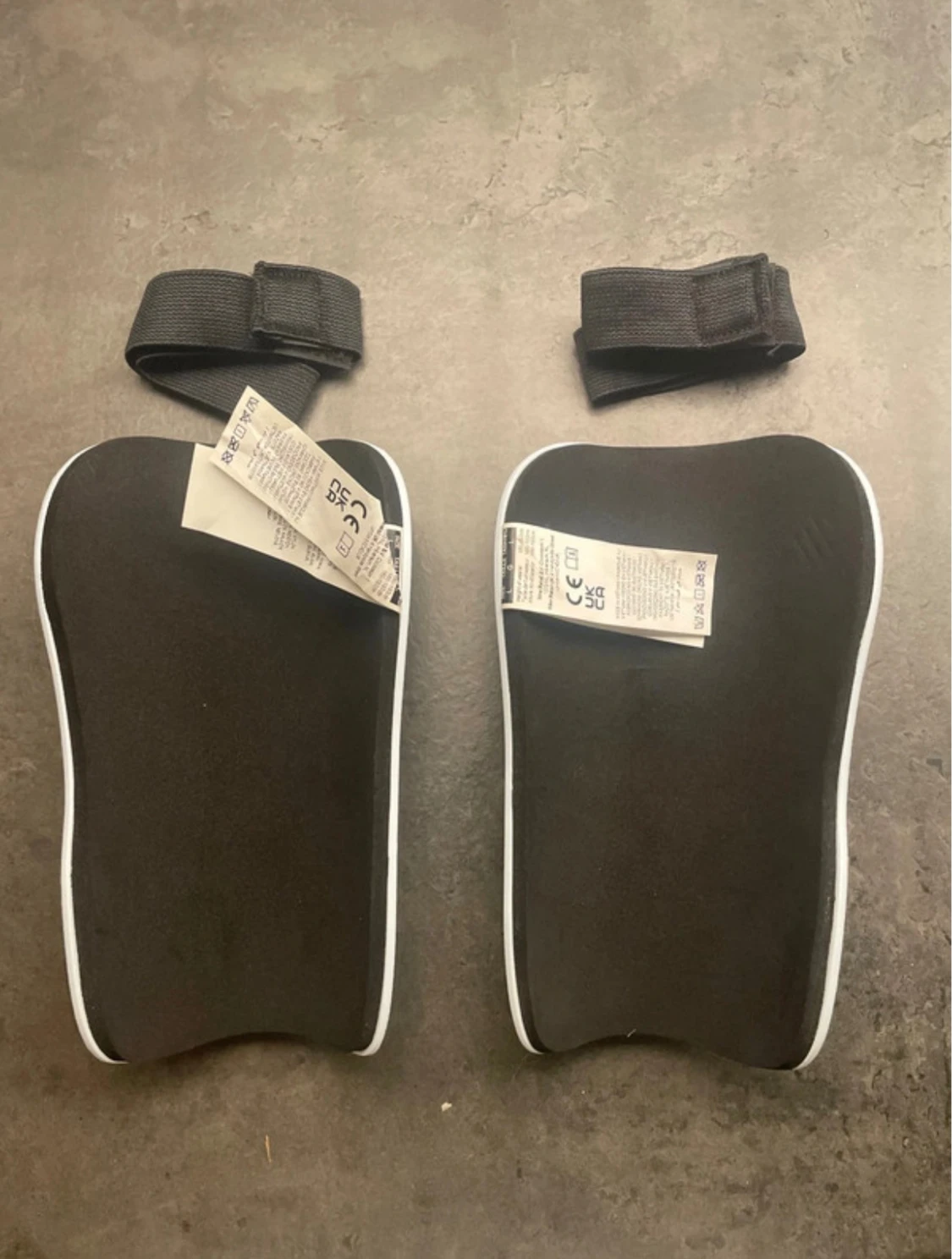 Fotbolls benskydd  - 3