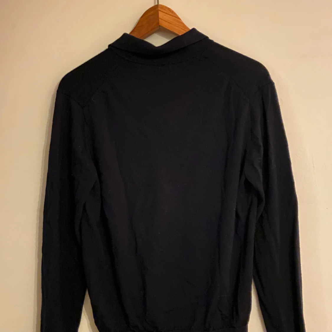 Svart pikétröja från Uniqlo - 1