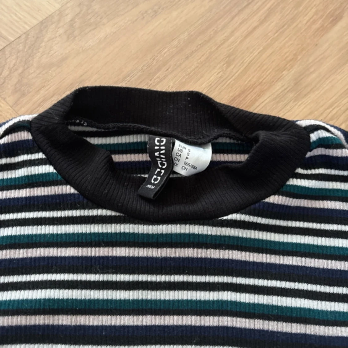 Randig ribbad topp från H&M Divided - 2