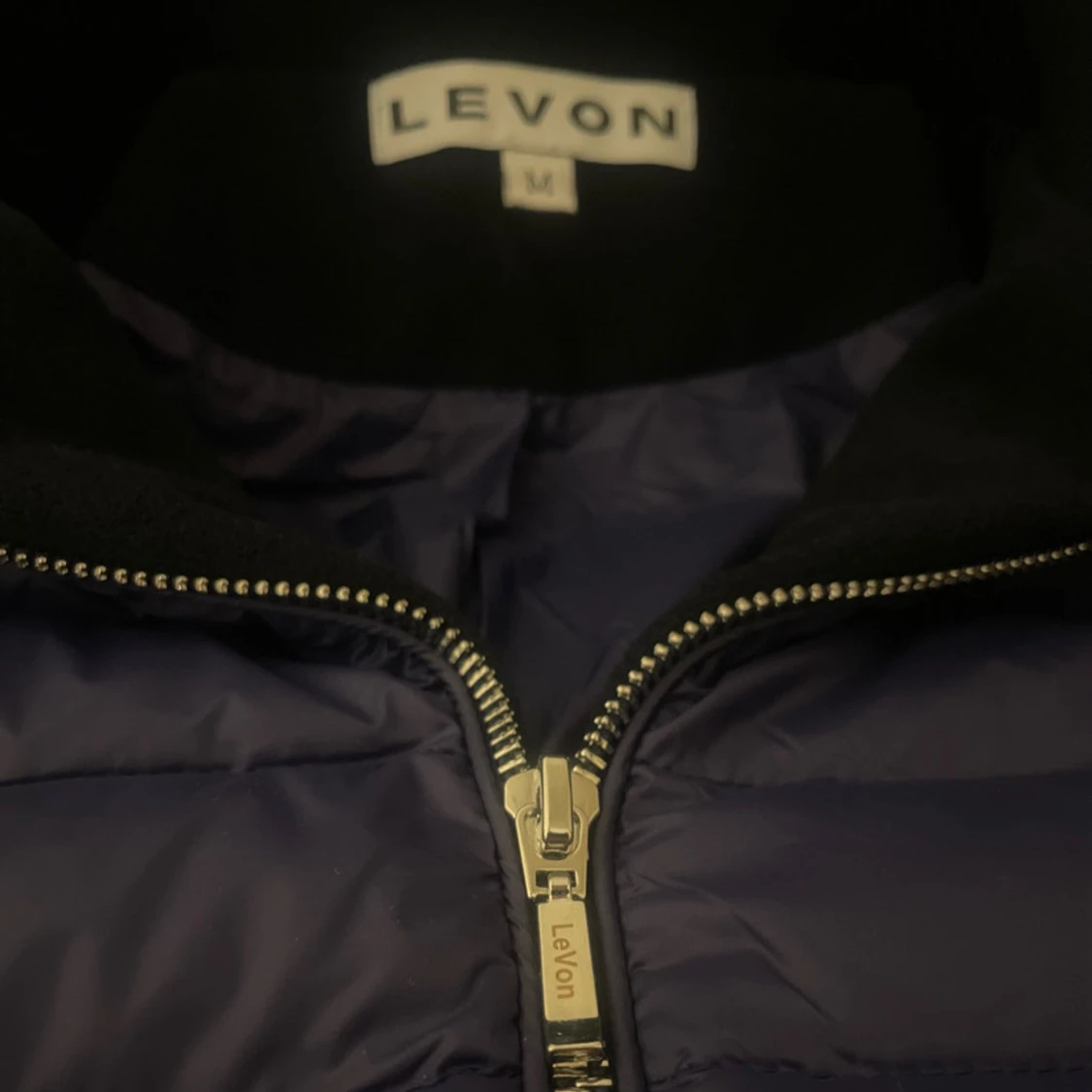 LeVon jacka storlek M - 2