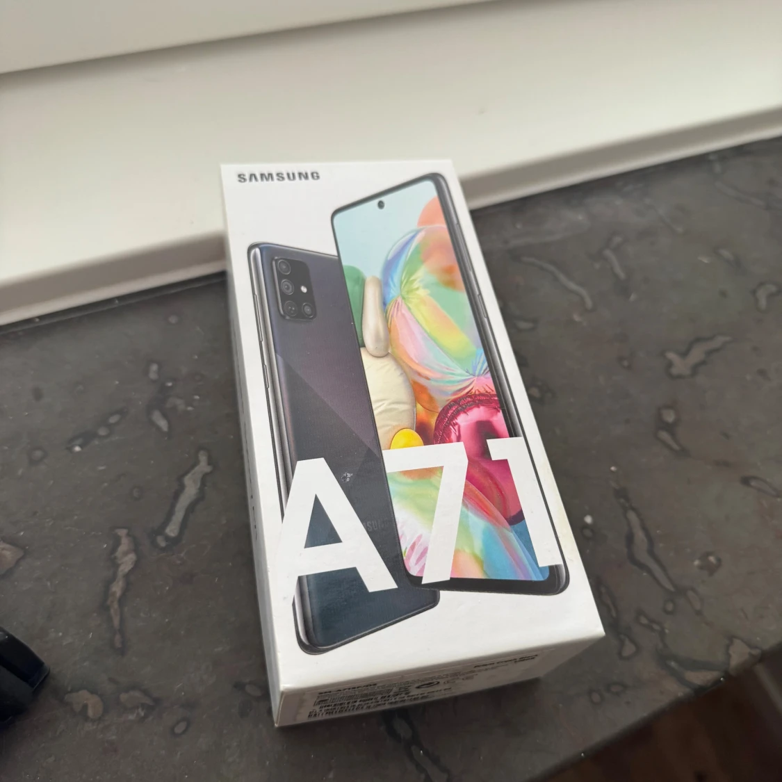 Samsung Galaxy A71 - 3