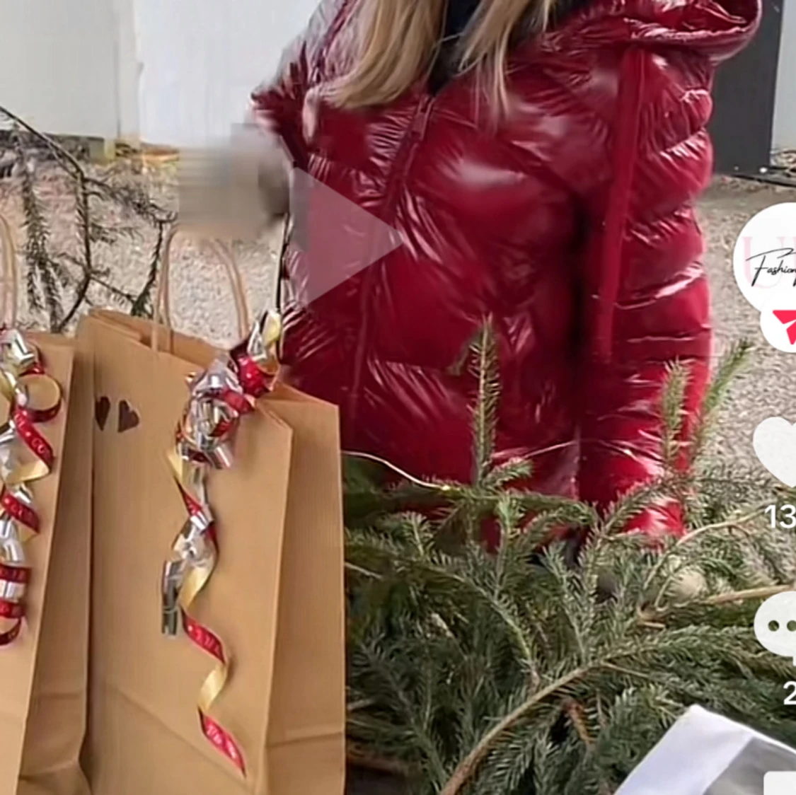 Röd pufferjacka från GUESS