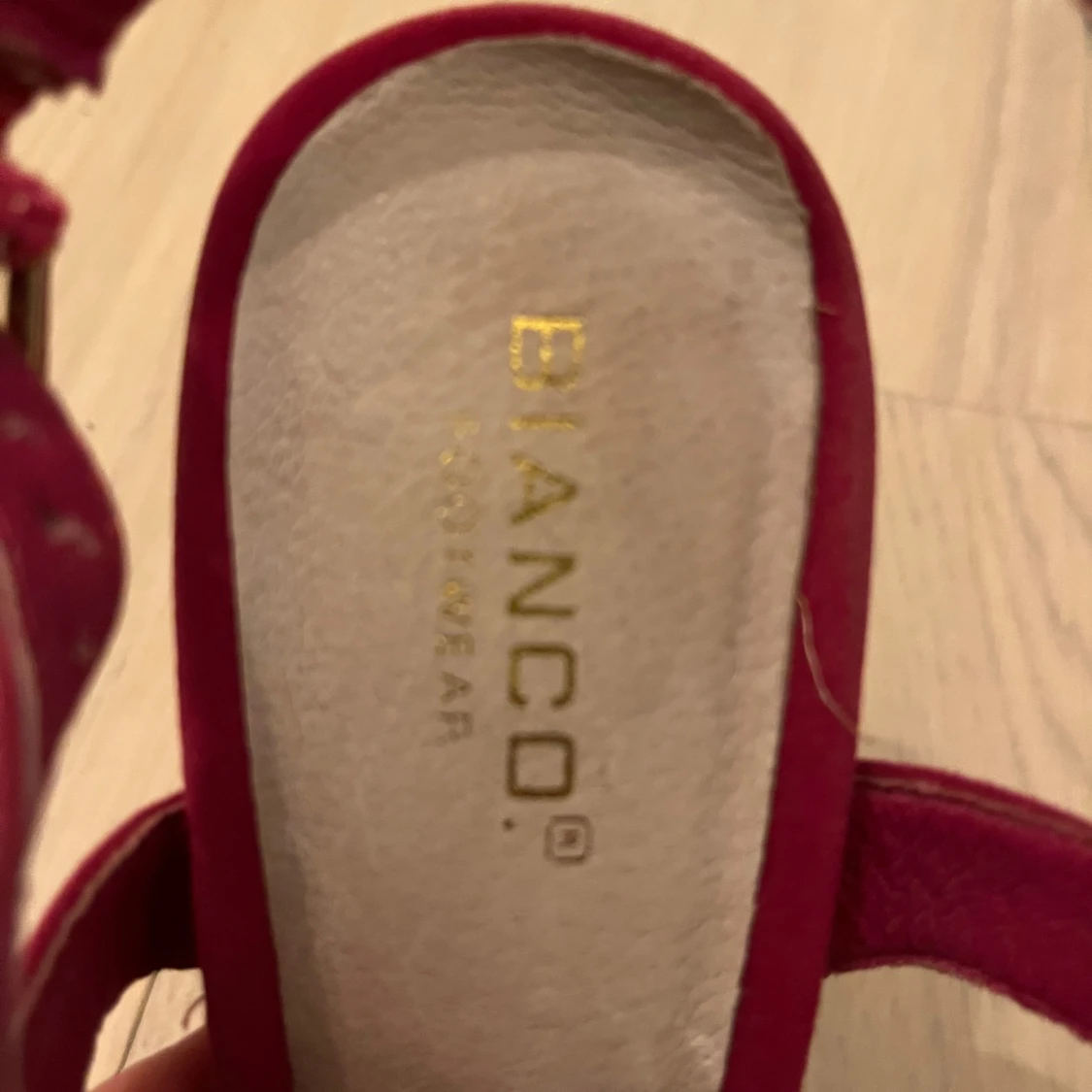  Cerise höga klackar från Bianco - 1