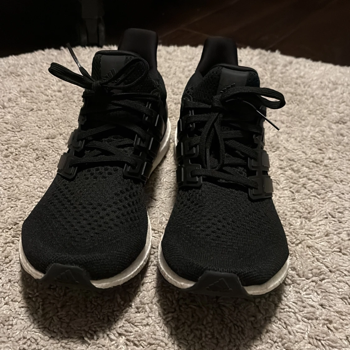 Adidas Ultraboost svarta sneakers - 1