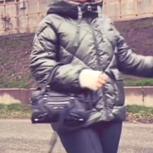 Mohito jacka - Säljer denna jättefina populära jackan från Mohito. Jätteskön och bra skick!